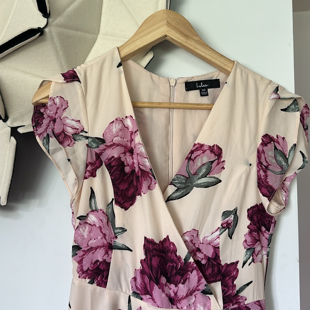 Lulu’s floral tiered formal dress Xs summer chic - Picture 4 of 9
